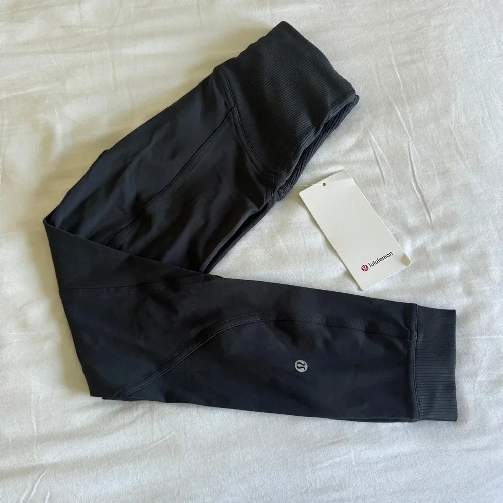 🆕🖤 Lululemon Train Free HR Crop Graphite Grey